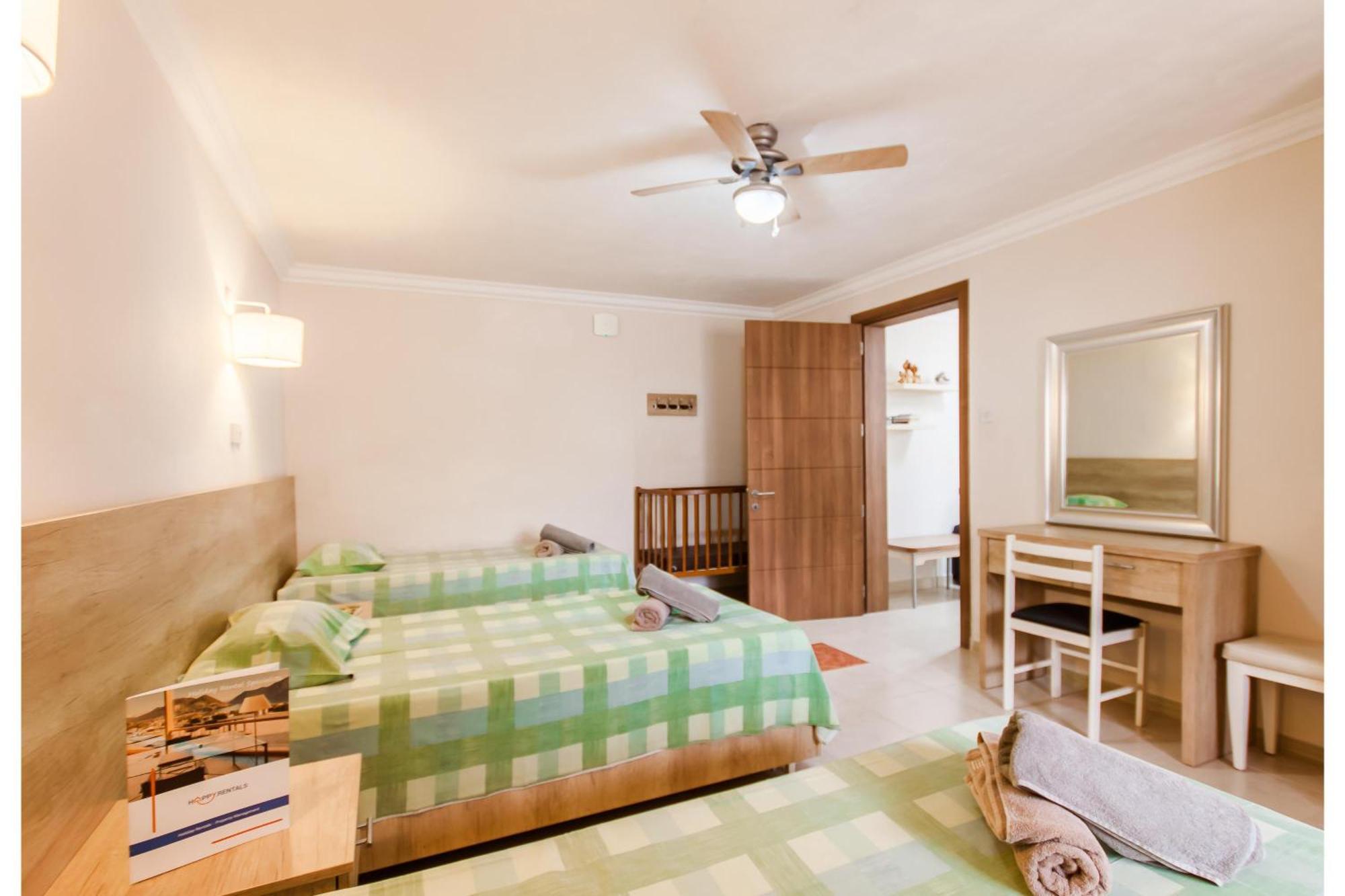 Villa & Pool Apartments In Mellieha Bay Екстериор снимка