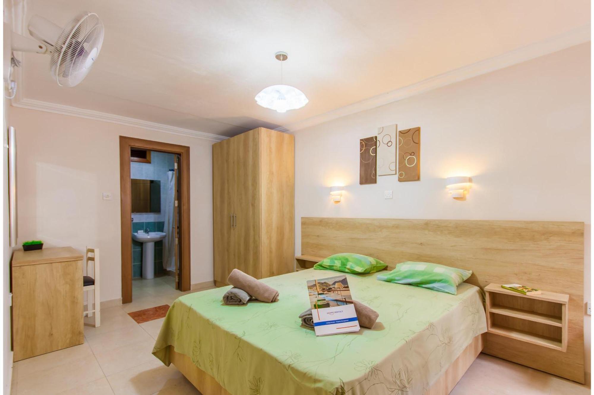 Villa & Pool Apartments In Mellieha Bay Екстериор снимка