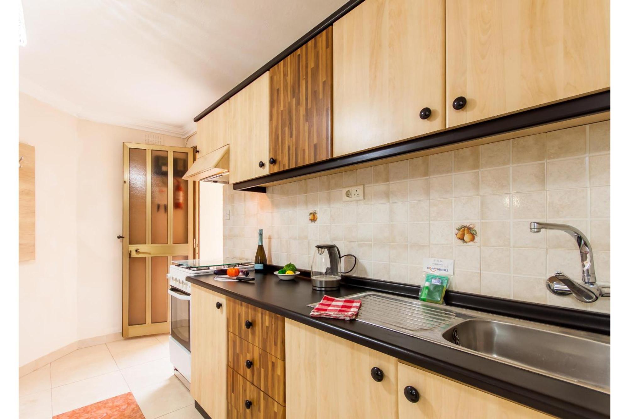 Villa & Pool Apartments In Mellieha Bay Екстериор снимка